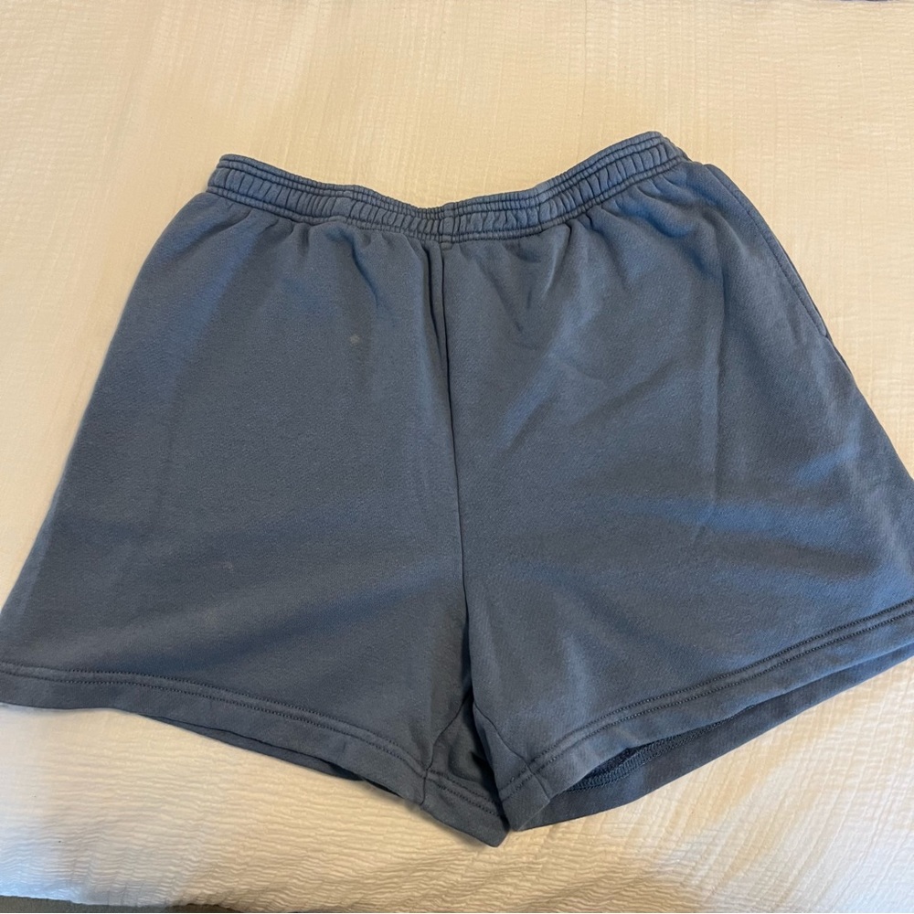 Sunday Soft Cropped Crew Sweatshirt and Soft Retro Gym Short - Picture 4 of 13